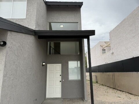 Photo - 3 bed 2 bath with garage $1,400 Rent Unit B