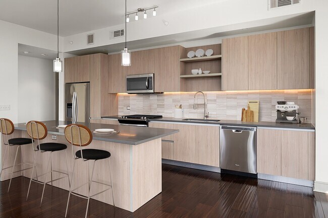Building Photo - First Month Free & App/Admin Fees Credited... Unit CMD2 Rental