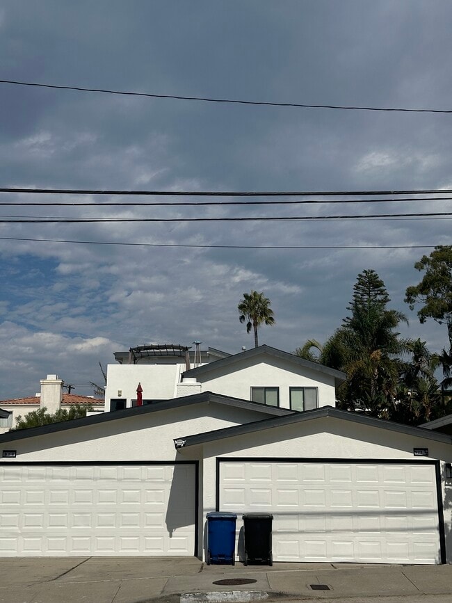 Building Photo - 923 6th St Rental