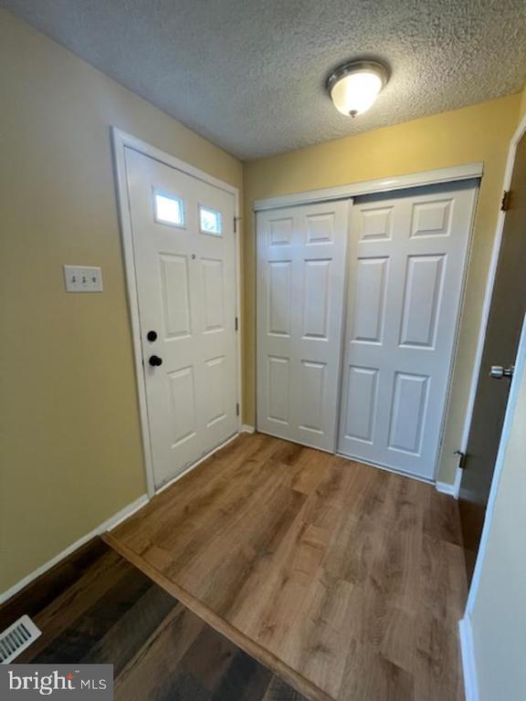 Photo - 105 Long Meadow Ct