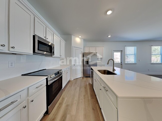 Photo - 510 Pointe Dr