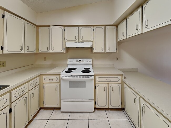 Photo - 32718 Blossom Ln