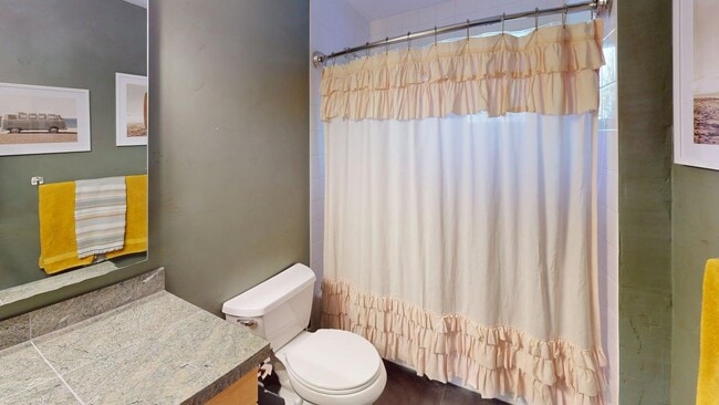 Photo - 11 Russell Trail