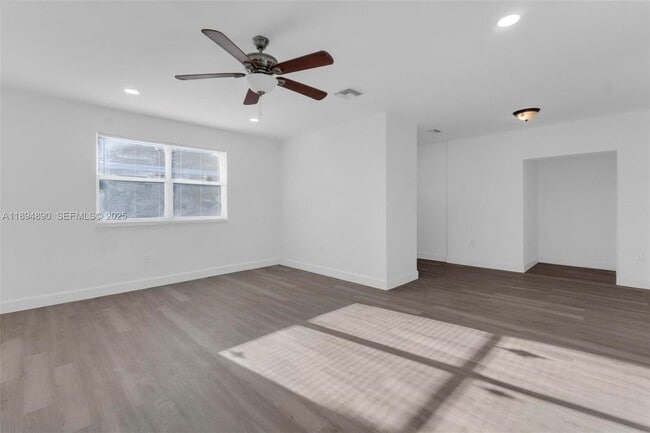 Photo - 3051 NW 77th St