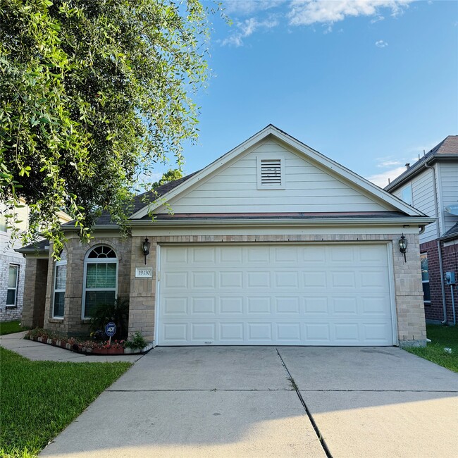 Building Photo - 19130 Clevera Walk Ln