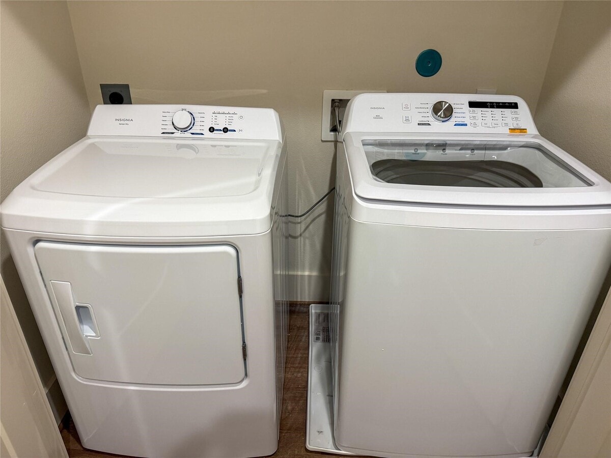 Photo - 881 Rachel St