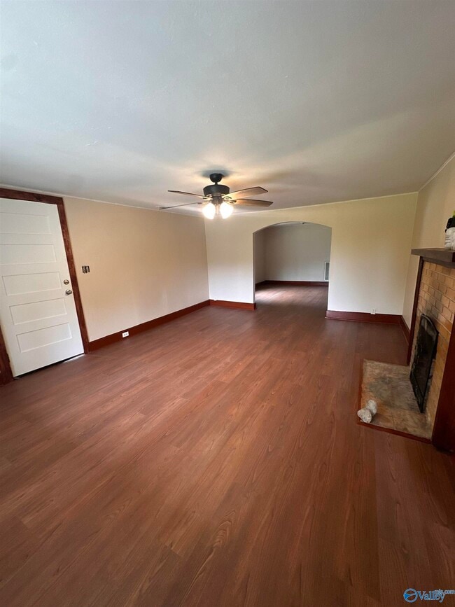 76 Three J Ln