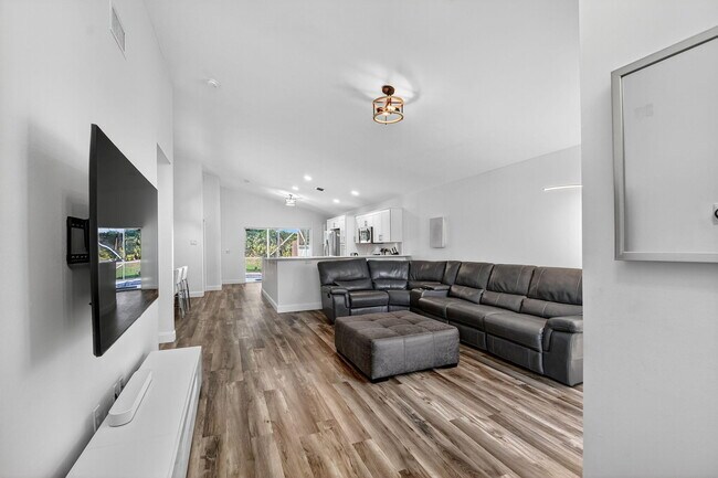 Photo - 1891 Oak Berry Cir