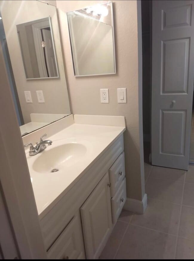 Photo - 1503 SE Royal Green Cir Unit V104