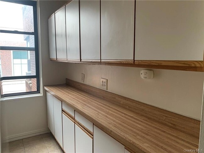 Photo - 210 Martine Ave Unit 4N