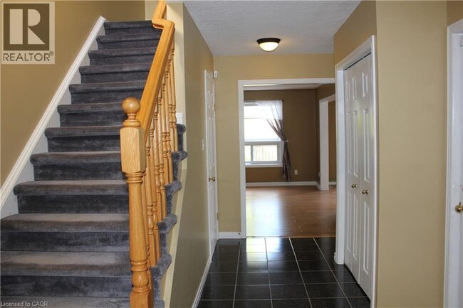 Photo - 184 Northampton Crescent