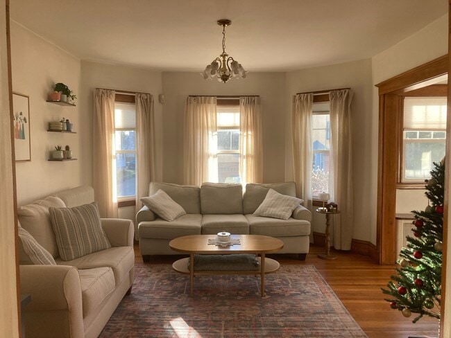 Photo - 141 Willow St