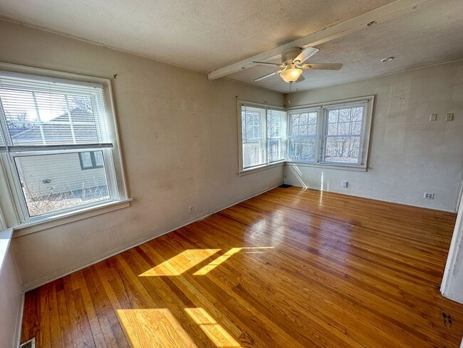 1431 Summit Ave