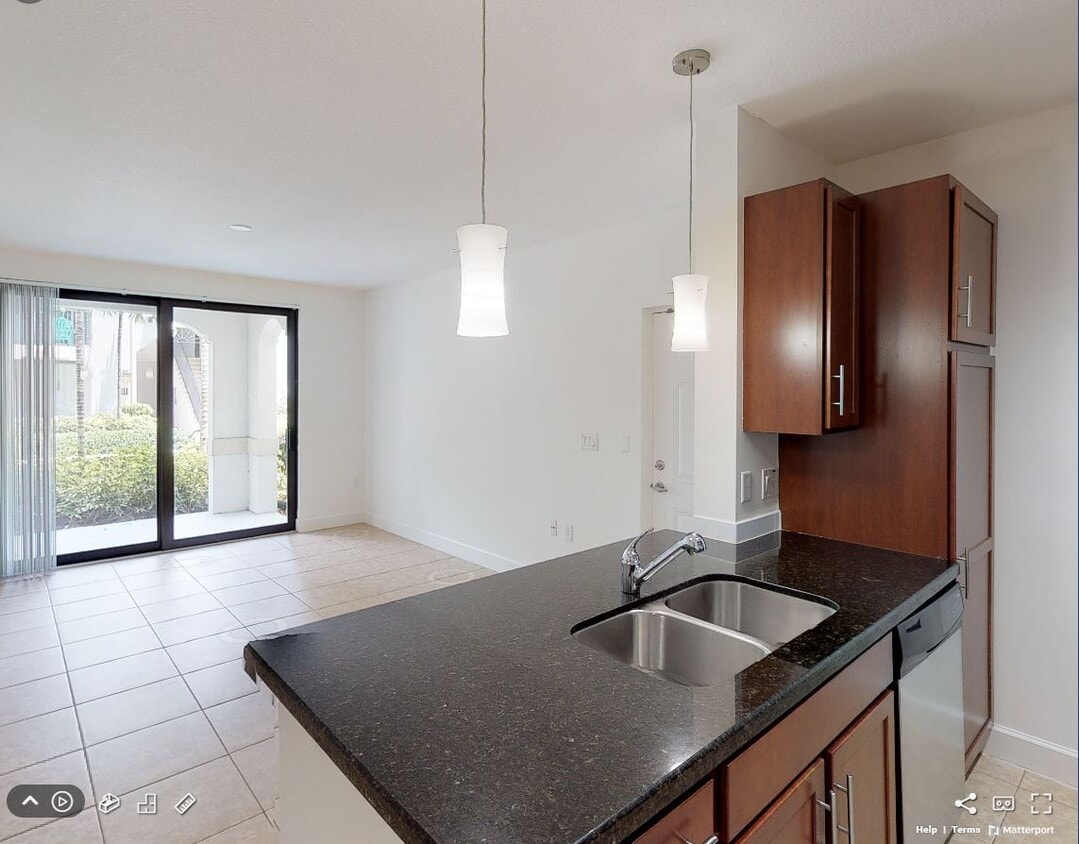 Photo - AMLI Toscana Place Apartments