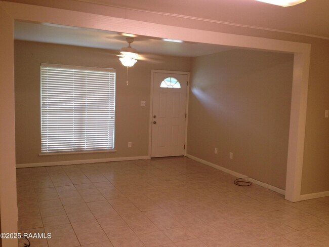 Photo - 1103 Dulles Dr