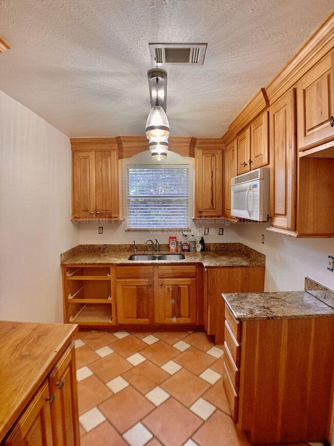 Photo - 1235 Virginia Dr