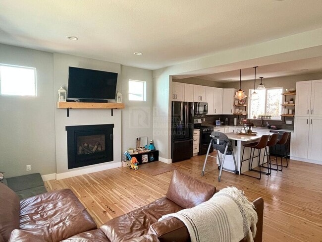 Photo - 2110 W Pikes Peak Ave