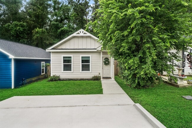 Building Photo - 396 Westchase St