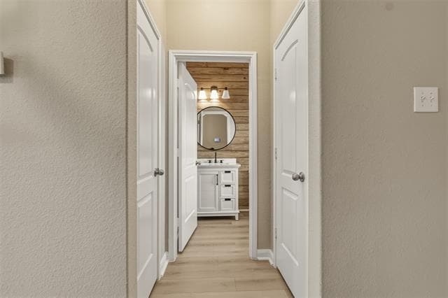 Photo - 5015 Royal Springs Dr