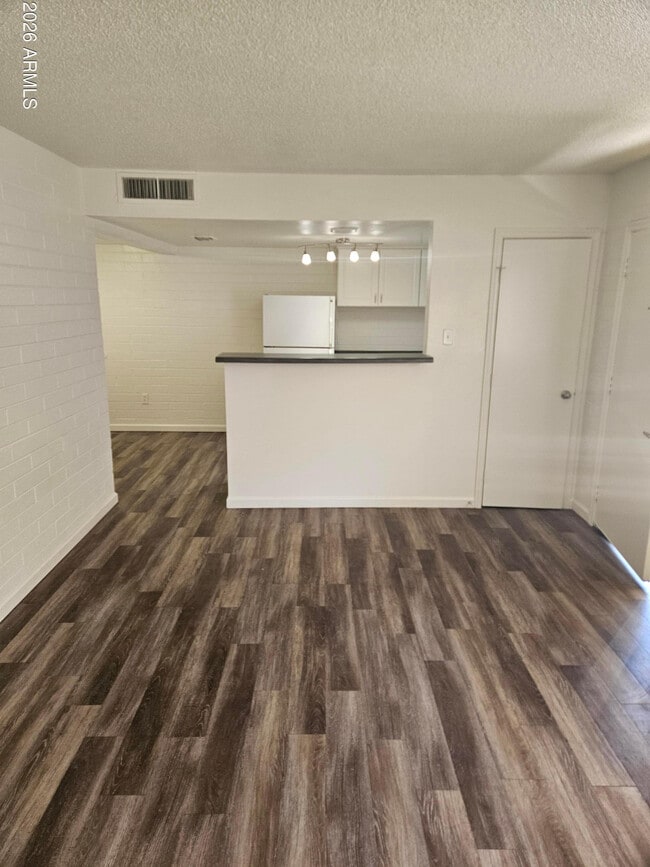 Photo - 521 E Bethany Home Rd