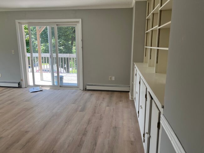 Photo - E16 Stonehedge Dr