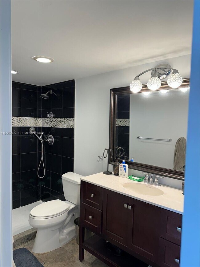 Photo - 427 Golden Isles Dr Unit 14E
