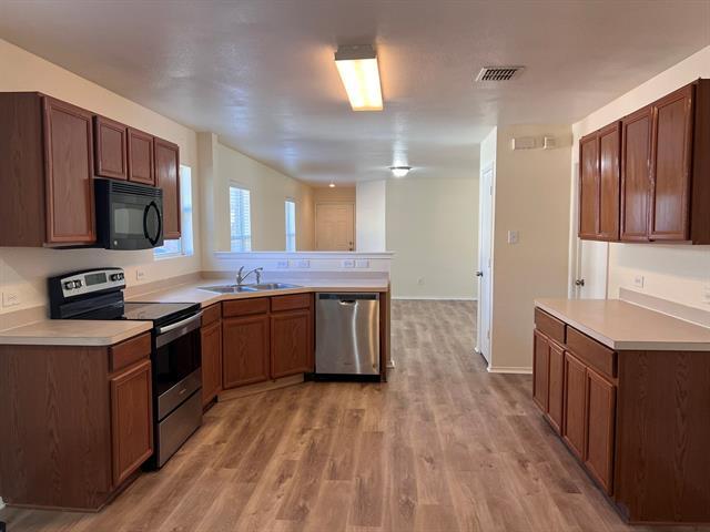 Photo - 8911 Valley River Dr