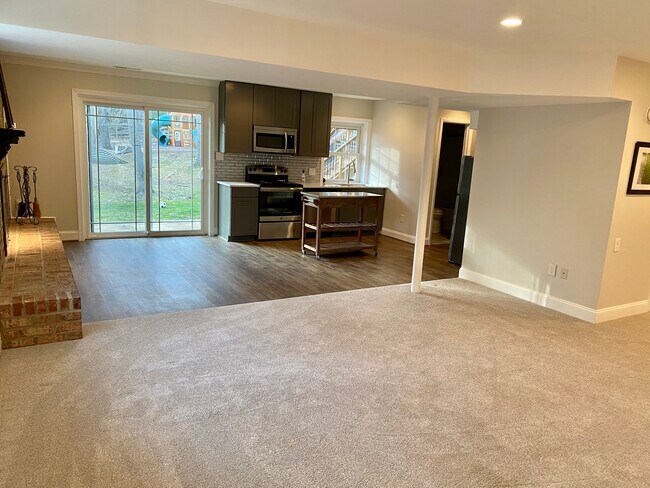 Photo - 4904 POWELL RD