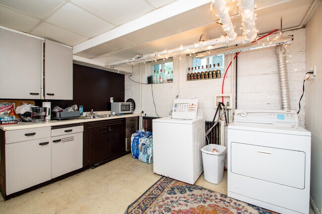 Photo - 1411 W Barker Ave