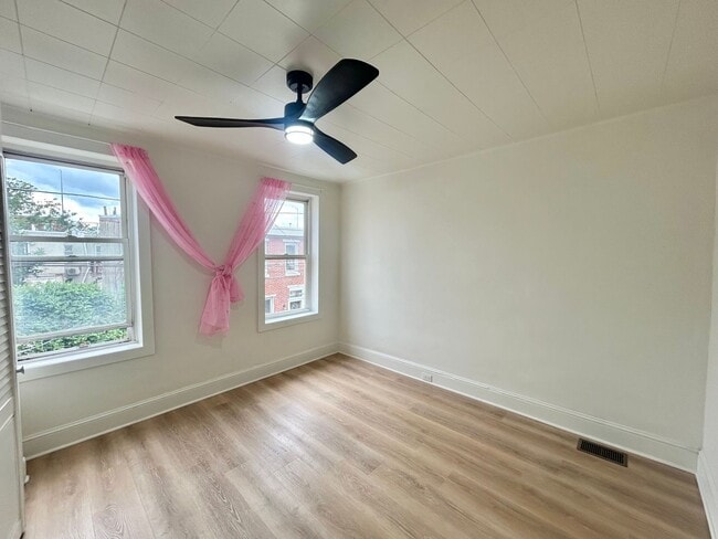 Photo - 2644 Tilton St