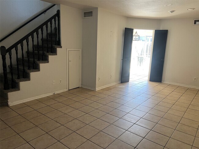 Photo - 6111 Beverly Hill St