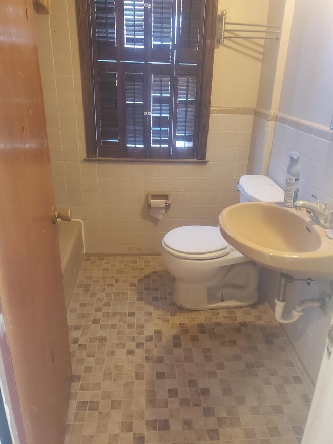 Photo - 12311 Laing St