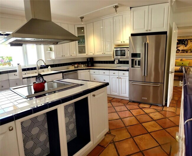 Photo - 2781 NE 23rd Ct