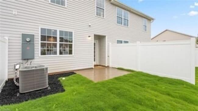 Photo - Modern 3-Bedroom Townhome with Garage in North Village Townes