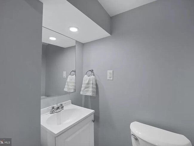 Photo - 5691 Old Temple Hill Rd Unit B