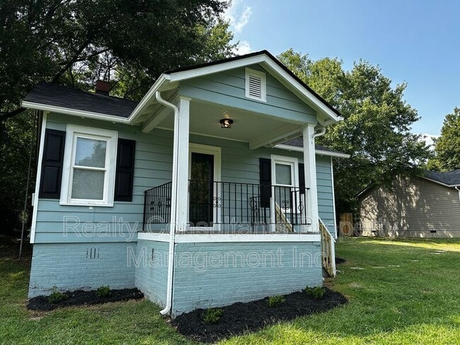 Photo - 313 Druid St