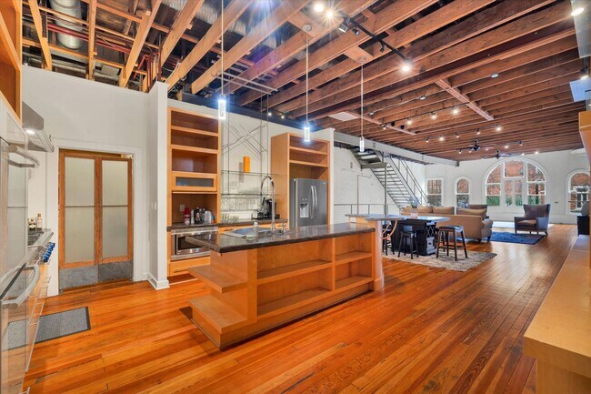 Photo - Condo In The Heart of Downtown Greenville!