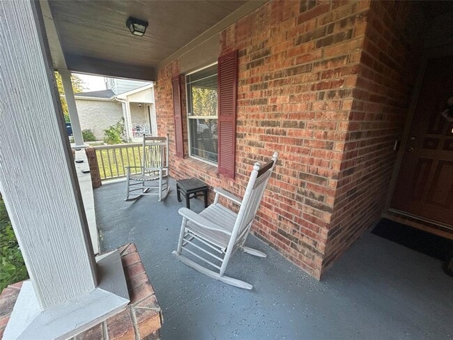 Photo - 108 Easy St