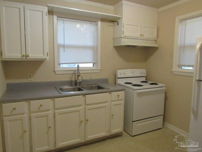 Photo - 5502 Lynwood Rd