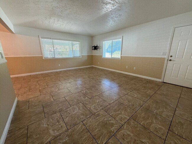 Photo - 1133 Willow Tree Dr