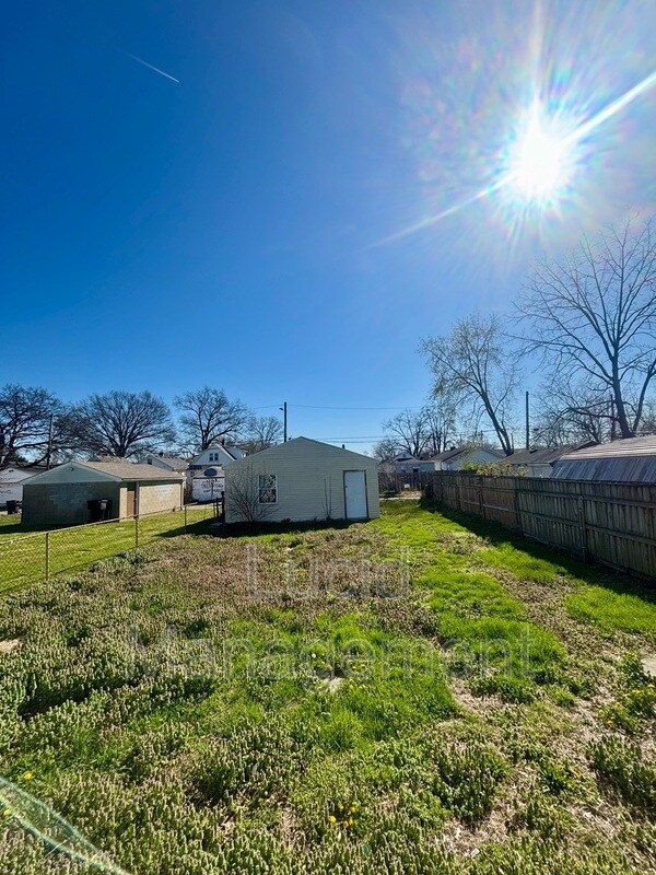 Photo - 3633 Kahlert Ave