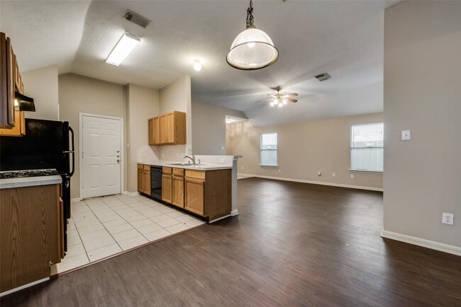 8342 Fuqua Gardens Dr