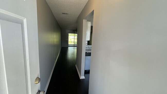 Photo - Condo For Rent