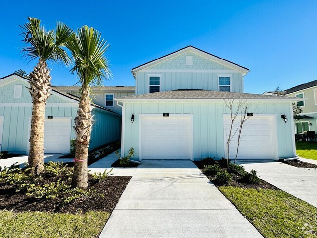 Building Photo - St. Augustine Beauty! 3/2.5 Townhome in th...