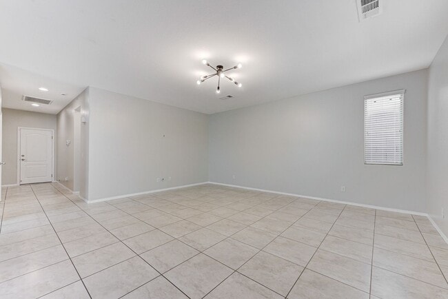 Photo - House For Rent! 4 beds, 3 baths Community ...