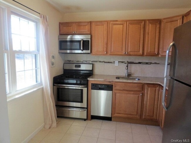 Photo - 106 Mariners Way