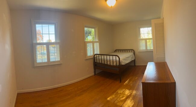 Photo - 5120 Sideburn Rd