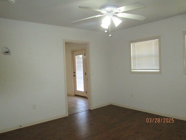 Photo - 2601 W 5th St