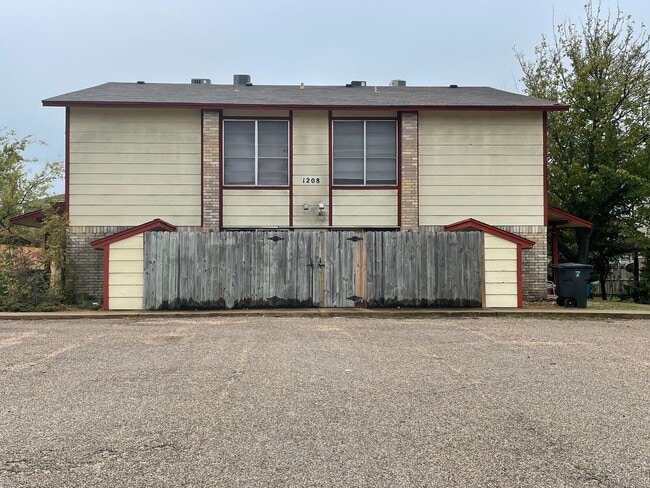 Building Photo - 1208 Covey Ln Rental