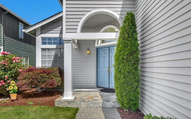 Photo - Beautiful Two-Story Home in Klahanie – Audubon Ridge Gem!